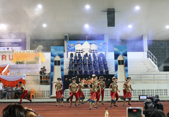 ภาพกิจกรรม  คณะวิทยาศาสตร์และเทคโนโลยี จัดโครงการส่งเสริมกีฬาสานสัมพันธ์ อนุรักษ์ ศิลปวัฒนธรรมและภูมิปัญญา กิจกรรมกีฬาสานสัมพันธ์ ปลาบึกเกมส์