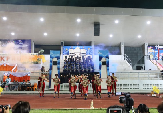 ภาพกิจกรรม  คณะวิทยาศาสตร์และเทคโนโลยี จัดโครงการส่งเสริมกีฬาสานสัมพันธ์ อนุรักษ์ ศิลปวัฒนธรรมและภูมิปัญญา กิจกรรมกีฬาสานสัมพันธ์ ปลาบึกเกมส์