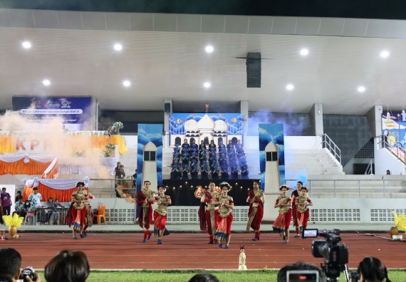 ภาพกิจกรรม  คณะวิทยาศาสตร์และเทคโนโลยี จัดโครงการส่งเสริมกีฬาสานสัมพันธ์ อนุรักษ์ ศิลปวัฒนธรรมและภูมิปัญญา กิจกรรมกีฬาสานสัมพันธ์ ปลาบึกเกมส์