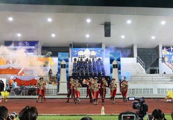 ภาพกิจกรรม  คณะวิทยาศาสตร์และเทคโนโลยี จัดโครงการส่งเสริมกีฬาสานสัมพันธ์ อนุรักษ์ ศิลปวัฒนธรรมและภูมิปัญญา กิจกรรมกีฬาสานสัมพันธ์ ปลาบึกเกมส์