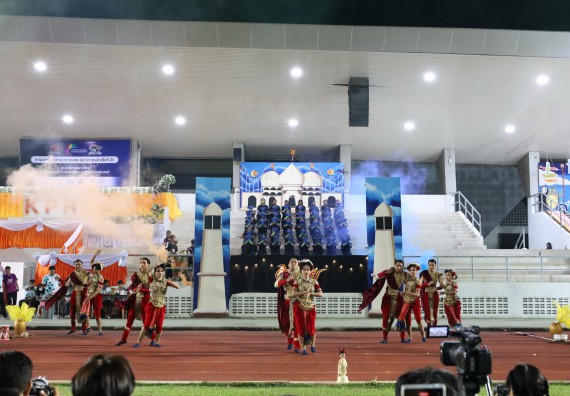 ภาพกิจกรรม  คณะวิทยาศาสตร์และเทคโนโลยี จัดโครงการส่งเสริมกีฬาสานสัมพันธ์ อนุรักษ์ ศิลปวัฒนธรรมและภูมิปัญญา กิจกรรมกีฬาสานสัมพันธ์ ปลาบึกเกมส์