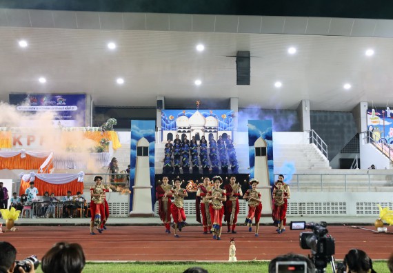 ภาพกิจกรรม  คณะวิทยาศาสตร์และเทคโนโลยี จัดโครงการส่งเสริมกีฬาสานสัมพันธ์ อนุรักษ์ ศิลปวัฒนธรรมและภูมิปัญญา กิจกรรมกีฬาสานสัมพันธ์ ปลาบึกเกมส์