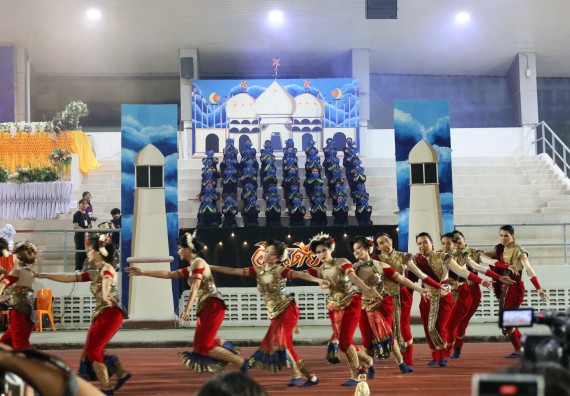 ภาพกิจกรรม  คณะวิทยาศาสตร์และเทคโนโลยี จัดโครงการส่งเสริมกีฬาสานสัมพันธ์ อนุรักษ์ ศิลปวัฒนธรรมและภูมิปัญญา กิจกรรมกีฬาสานสัมพันธ์ ปลาบึกเกมส์