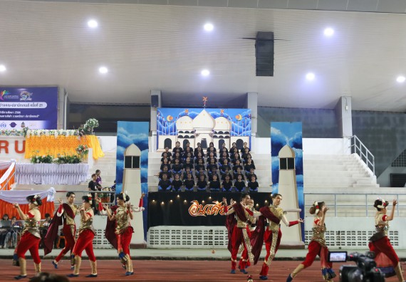 ภาพกิจกรรม  คณะวิทยาศาสตร์และเทคโนโลยี จัดโครงการส่งเสริมกีฬาสานสัมพันธ์ อนุรักษ์ ศิลปวัฒนธรรมและภูมิปัญญา กิจกรรมกีฬาสานสัมพันธ์ ปลาบึกเกมส์