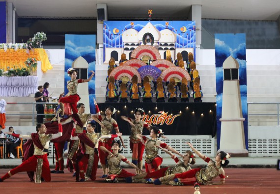 ภาพกิจกรรม  คณะวิทยาศาสตร์และเทคโนโลยี จัดโครงการส่งเสริมกีฬาสานสัมพันธ์ อนุรักษ์ ศิลปวัฒนธรรมและภูมิปัญญา กิจกรรมกีฬาสานสัมพันธ์ ปลาบึกเกมส์