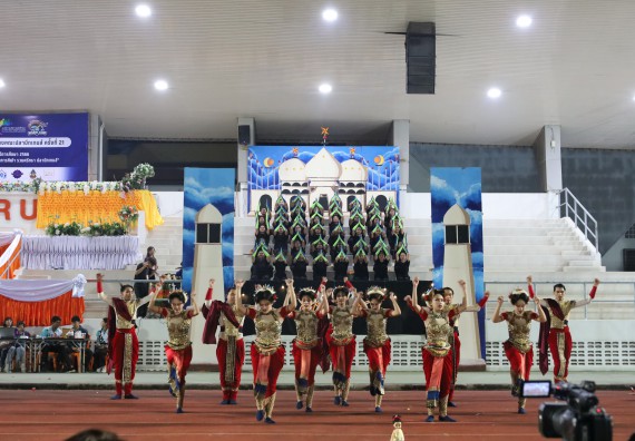 ภาพกิจกรรม  คณะวิทยาศาสตร์และเทคโนโลยี จัดโครงการส่งเสริมกีฬาสานสัมพันธ์ อนุรักษ์ ศิลปวัฒนธรรมและภูมิปัญญา กิจกรรมกีฬาสานสัมพันธ์ ปลาบึกเกมส์