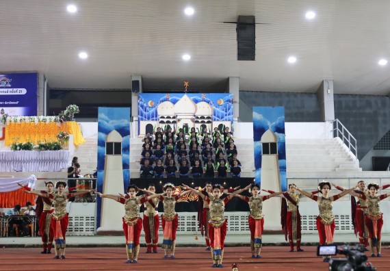 ภาพกิจกรรม  คณะวิทยาศาสตร์และเทคโนโลยี จัดโครงการส่งเสริมกีฬาสานสัมพันธ์ อนุรักษ์ ศิลปวัฒนธรรมและภูมิปัญญา กิจกรรมกีฬาสานสัมพันธ์ ปลาบึกเกมส์