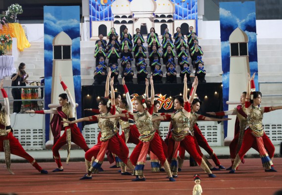 ภาพกิจกรรม  คณะวิทยาศาสตร์และเทคโนโลยี จัดโครงการส่งเสริมกีฬาสานสัมพันธ์ อนุรักษ์ ศิลปวัฒนธรรมและภูมิปัญญา กิจกรรมกีฬาสานสัมพันธ์ ปลาบึกเกมส์