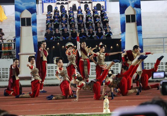 ภาพกิจกรรม  คณะวิทยาศาสตร์และเทคโนโลยี จัดโครงการส่งเสริมกีฬาสานสัมพันธ์ อนุรักษ์ ศิลปวัฒนธรรมและภูมิปัญญา กิจกรรมกีฬาสานสัมพันธ์ ปลาบึกเกมส์