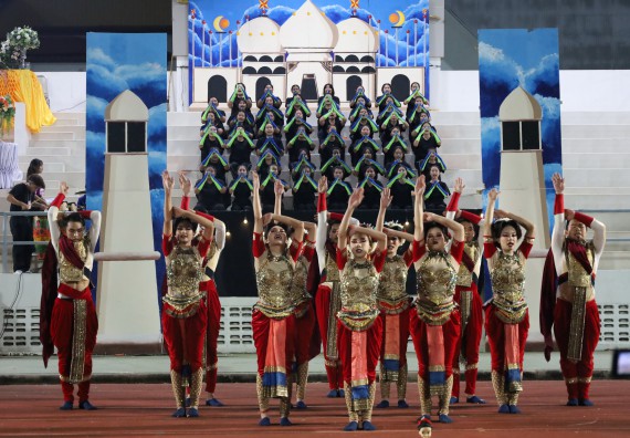 ภาพกิจกรรม  คณะวิทยาศาสตร์และเทคโนโลยี จัดโครงการส่งเสริมกีฬาสานสัมพันธ์ อนุรักษ์ ศิลปวัฒนธรรมและภูมิปัญญา กิจกรรมกีฬาสานสัมพันธ์ ปลาบึกเกมส์