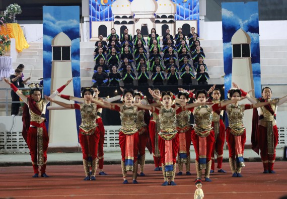 ภาพกิจกรรม  คณะวิทยาศาสตร์และเทคโนโลยี จัดโครงการส่งเสริมกีฬาสานสัมพันธ์ อนุรักษ์ ศิลปวัฒนธรรมและภูมิปัญญา กิจกรรมกีฬาสานสัมพันธ์ ปลาบึกเกมส์