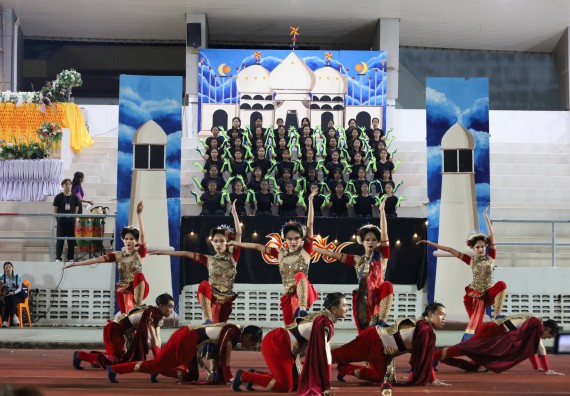 ภาพกิจกรรม  คณะวิทยาศาสตร์และเทคโนโลยี จัดโครงการส่งเสริมกีฬาสานสัมพันธ์ อนุรักษ์ ศิลปวัฒนธรรมและภูมิปัญญา กิจกรรมกีฬาสานสัมพันธ์ ปลาบึกเกมส์