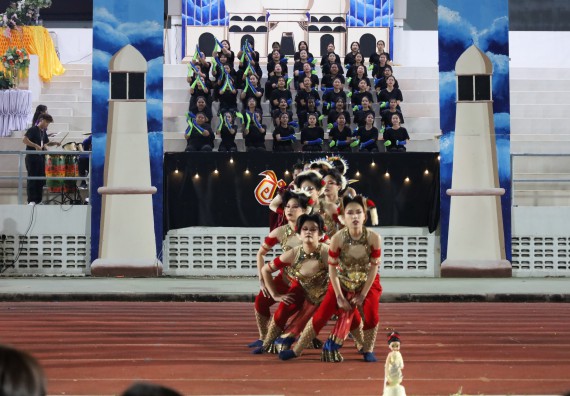 ภาพกิจกรรม  คณะวิทยาศาสตร์และเทคโนโลยี จัดโครงการส่งเสริมกีฬาสานสัมพันธ์ อนุรักษ์ ศิลปวัฒนธรรมและภูมิปัญญา กิจกรรมกีฬาสานสัมพันธ์ ปลาบึกเกมส์