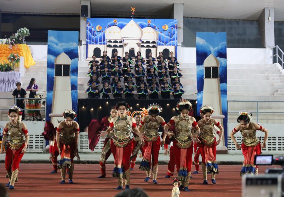 ภาพกิจกรรม  คณะวิทยาศาสตร์และเทคโนโลยี จัดโครงการส่งเสริมกีฬาสานสัมพันธ์ อนุรักษ์ ศิลปวัฒนธรรมและภูมิปัญญา กิจกรรมกีฬาสานสัมพันธ์ ปลาบึกเกมส์