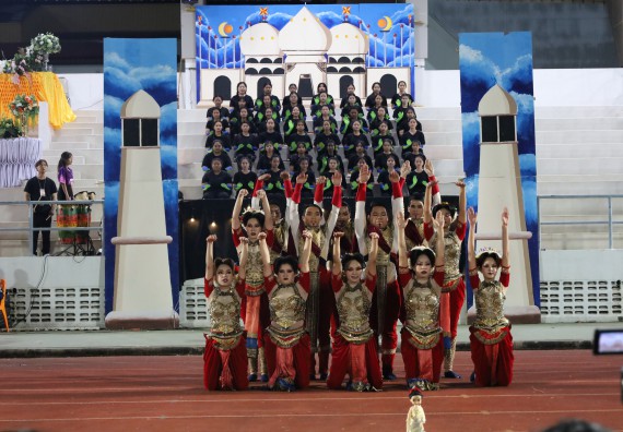 ภาพกิจกรรม  คณะวิทยาศาสตร์และเทคโนโลยี จัดโครงการส่งเสริมกีฬาสานสัมพันธ์ อนุรักษ์ ศิลปวัฒนธรรมและภูมิปัญญา กิจกรรมกีฬาสานสัมพันธ์ ปลาบึกเกมส์