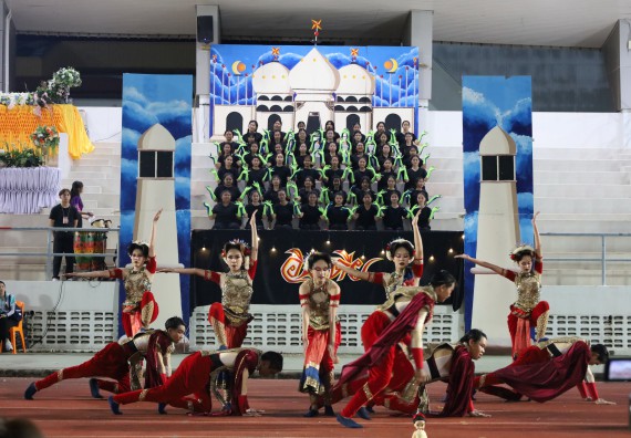 ภาพกิจกรรม  คณะวิทยาศาสตร์และเทคโนโลยี จัดโครงการส่งเสริมกีฬาสานสัมพันธ์ อนุรักษ์ ศิลปวัฒนธรรมและภูมิปัญญา กิจกรรมกีฬาสานสัมพันธ์ ปลาบึกเกมส์