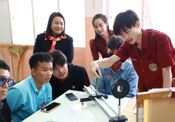 ภาพกิจกรรม  คณะวิทยาศาสตร์และเทคโนโลยี จัดค่ายวิทยาศาสตร์สัญจร ปีการศึกษา 2566  โรงเรียนนาบ่อคำวิทยาคม