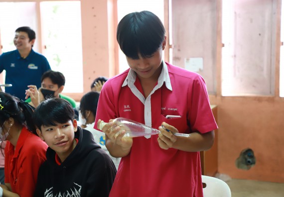 ภาพกิจกรรม  คณะวิทยาศาสตร์และเทคโนโลยี จัดค่ายวิทยาศาสตร์สัญจร ปีการศึกษา 2566  โรงเรียนนาบ่อคำวิทยาคม