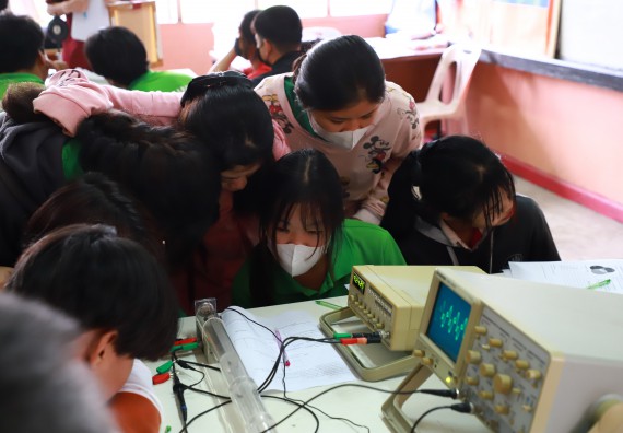 ภาพกิจกรรม  คณะวิทยาศาสตร์และเทคโนโลยี จัดค่ายวิทยาศาสตร์สัญจร ปีการศึกษา 2566  โรงเรียนนาบ่อคำวิทยาคม