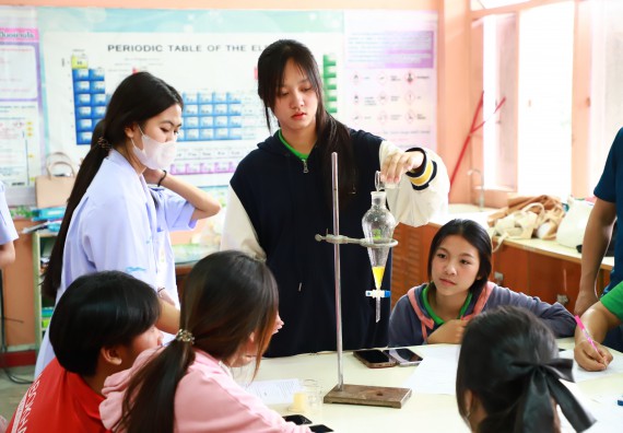 ภาพกิจกรรม  คณะวิทยาศาสตร์และเทคโนโลยี จัดค่ายวิทยาศาสตร์สัญจร ปีการศึกษา 2566  โรงเรียนนาบ่อคำวิทยาคม