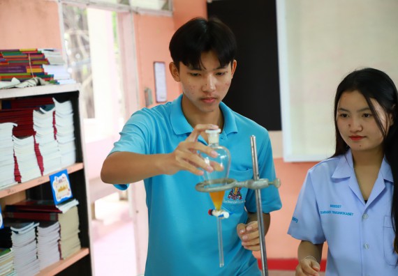 ภาพกิจกรรม  คณะวิทยาศาสตร์และเทคโนโลยี จัดค่ายวิทยาศาสตร์สัญจร ปีการศึกษา 2566  โรงเรียนนาบ่อคำวิทยาคม