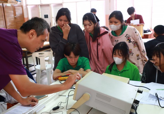 ภาพกิจกรรม  คณะวิทยาศาสตร์และเทคโนโลยี จัดค่ายวิทยาศาสตร์สัญจร ปีการศึกษา 2566  โรงเรียนนาบ่อคำวิทยาคม