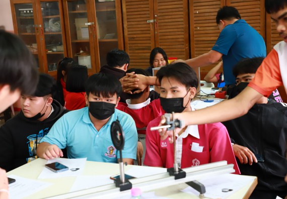 ภาพกิจกรรม  คณะวิทยาศาสตร์และเทคโนโลยี จัดค่ายวิทยาศาสตร์สัญจร ปีการศึกษา 2566  โรงเรียนนาบ่อคำวิทยาคม