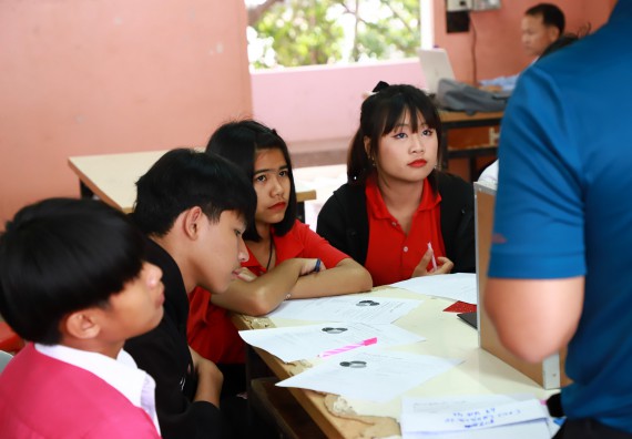 ภาพกิจกรรม  คณะวิทยาศาสตร์และเทคโนโลยี จัดค่ายวิทยาศาสตร์สัญจร ปีการศึกษา 2566  โรงเรียนนาบ่อคำวิทยาคม