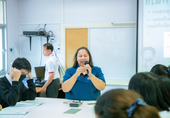 ภาพกิจกรรม  คณะวิทยาศาสตร์และเทคโนโลยี ร่วมกับโรงเรียนตากพิทยาคม จัดโครงการการจัดการเรียนการสอนวิชาวิทยาศาสตร์ คณิตศาสตร์ และคอมพิวเตอร์ โดยใช้ภาษาอังกฤษเป็นสื่อ (EIS: English for Integrated Studies)