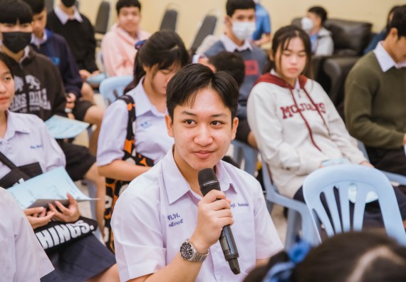 ภาพกิจกรรม  คณะวิทยาศาสตร์และเทคโนโลยี ร่วมกับโรงเรียนตากพิทยาคม จัดโครงการการจัดการเรียนการสอนวิชาวิทยาศาสตร์ คณิตศาสตร์ และคอมพิวเตอร์ โดยใช้ภาษาอังกฤษเป็นสื่อ (EIS: English for Integrated Studies)