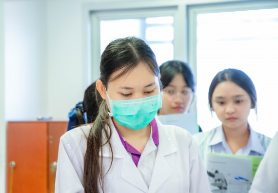 ภาพกิจกรรม  คณะวิทยาศาสตร์และเทคโนโลยี ร่วมกับโรงเรียนตากพิทยาคม จัดโครงการการจัดการเรียนการสอนวิชาวิทยาศาสตร์ คณิตศาสตร์ และคอมพิวเตอร์ โดยใช้ภาษาอังกฤษเป็นสื่อ (EIS: English for Integrated Studies)