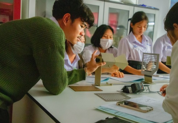 ภาพกิจกรรม  คณะวิทยาศาสตร์และเทคโนโลยี ร่วมกับโรงเรียนตากพิทยาคม จัดโครงการการจัดการเรียนการสอนวิชาวิทยาศาสตร์ คณิตศาสตร์ และคอมพิวเตอร์ โดยใช้ภาษาอังกฤษเป็นสื่อ (EIS: English for Integrated Studies)