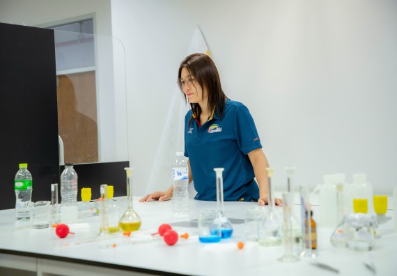 ภาพกิจกรรม  คณะวิทยาศาสตร์และเทคโนโลยี ร่วมกับโรงเรียนตากพิทยาคม จัดโครงการการจัดการเรียนการสอนวิชาวิทยาศาสตร์ คณิตศาสตร์ และคอมพิวเตอร์ โดยใช้ภาษาอังกฤษเป็นสื่อ (EIS: English for Integrated Studies)