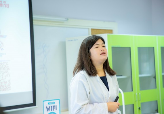 ภาพกิจกรรม  คณะวิทยาศาสตร์และเทคโนโลยี ร่วมกับโรงเรียนตากพิทยาคม จัดโครงการการจัดการเรียนการสอนวิชาวิทยาศาสตร์ คณิตศาสตร์ และคอมพิวเตอร์ โดยใช้ภาษาอังกฤษเป็นสื่อ (EIS: English for Integrated Studies)