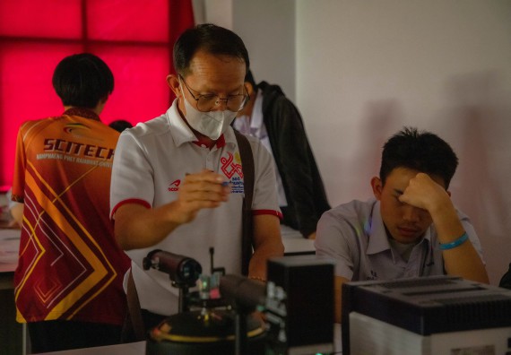 ภาพกิจกรรม  คณะวิทยาศาสตร์และเทคโนโลยี ร่วมกับโรงเรียนตากพิทยาคม จัดโครงการการจัดการเรียนการสอนวิชาวิทยาศาสตร์ คณิตศาสตร์ และคอมพิวเตอร์ โดยใช้ภาษาอังกฤษเป็นสื่อ (EIS: English for Integrated Studies)