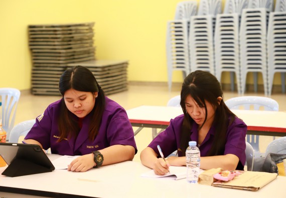 ภาพกิจกรรม   คณะวิทยาศาสตร์และเทคโนโลยี จัดกิจกรรมส่งเสริมสมรรถนะและทักษะด้านการใช้ภาษาอังกฤษสำหรับนักศึกษาคณะวิทยาศาสตร์และเทคโนโลยี 