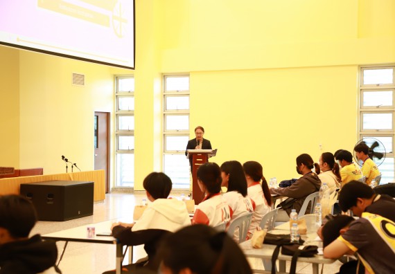 ภาพกิจกรรม   คณะวิทยาศาสตร์และเทคโนโลยี จัดกิจกรรมส่งเสริมสมรรถนะและทักษะด้านการใช้ภาษาอังกฤษสำหรับนักศึกษาคณะวิทยาศาสตร์และเทคโนโลยี 