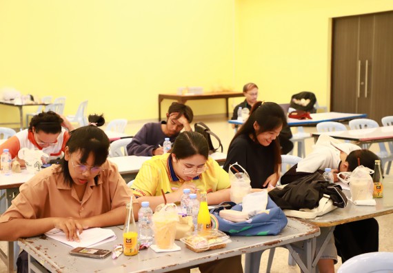 ภาพกิจกรรม   คณะวิทยาศาสตร์และเทคโนโลยี จัดกิจกรรมส่งเสริมสมรรถนะและทักษะด้านการใช้ภาษาอังกฤษสำหรับนักศึกษาคณะวิทยาศาสตร์และเทคโนโลยี 