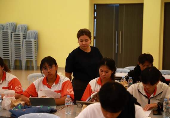 ภาพกิจกรรม   คณะวิทยาศาสตร์และเทคโนโลยี จัดกิจกรรมส่งเสริมสมรรถนะและทักษะด้านการใช้ภาษาอังกฤษสำหรับนักศึกษาคณะวิทยาศาสตร์และเทคโนโลยี 