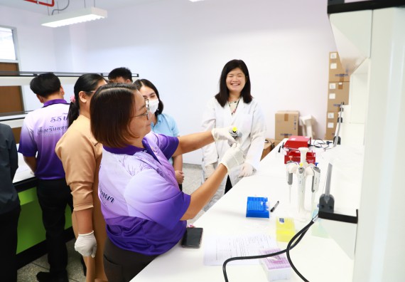 ภาพกิจกรรม  ศูนย์วิทยาศาสตร์และวิทยาศาสตร์ประยุกต์ จัดโครงการสัมมนาเชิงปฏิบัติการ PCR and Real-time PCR workflow Solution