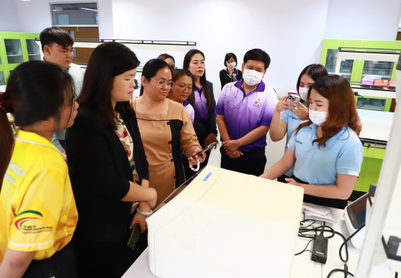 ภาพกิจกรรม  ศูนย์วิทยาศาสตร์และวิทยาศาสตร์ประยุกต์ จัดโครงการสัมมนาเชิงปฏิบัติการ PCR and Real-time PCR workflow Solution