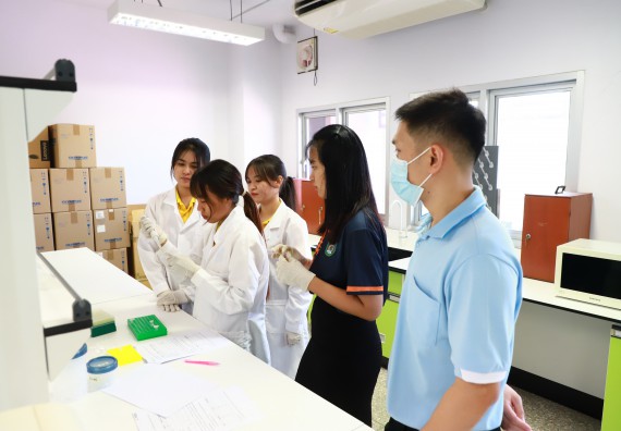 ภาพกิจกรรม  ศูนย์วิทยาศาสตร์และวิทยาศาสตร์ประยุกต์ จัดโครงการสัมมนาเชิงปฏิบัติการ PCR and Real-time PCR workflow Solution