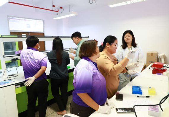 ภาพกิจกรรม  ศูนย์วิทยาศาสตร์และวิทยาศาสตร์ประยุกต์ จัดโครงการสัมมนาเชิงปฏิบัติการ PCR and Real-time PCR workflow Solution