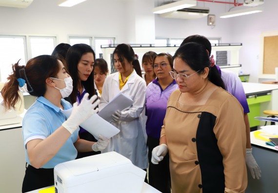 ภาพกิจกรรม  ศูนย์วิทยาศาสตร์และวิทยาศาสตร์ประยุกต์ จัดโครงการสัมมนาเชิงปฏิบัติการ PCR and Real-time PCR workflow Solution