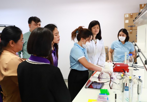 ภาพกิจกรรม  ศูนย์วิทยาศาสตร์และวิทยาศาสตร์ประยุกต์ จัดโครงการสัมมนาเชิงปฏิบัติการ PCR and Real-time PCR workflow Solution