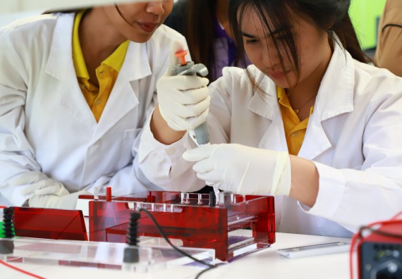 ภาพกิจกรรม  ศูนย์วิทยาศาสตร์และวิทยาศาสตร์ประยุกต์ จัดโครงการสัมมนาเชิงปฏิบัติการ PCR and Real-time PCR workflow Solution