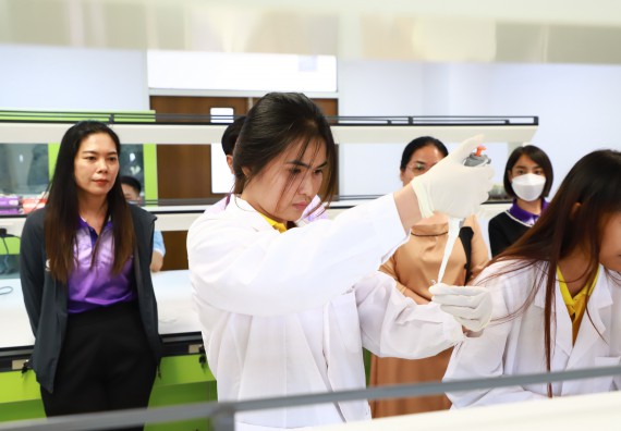 ภาพกิจกรรม  ศูนย์วิทยาศาสตร์และวิทยาศาสตร์ประยุกต์ จัดโครงการสัมมนาเชิงปฏิบัติการ PCR and Real-time PCR workflow Solution