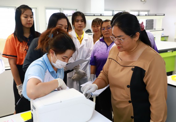 ภาพกิจกรรม  ศูนย์วิทยาศาสตร์และวิทยาศาสตร์ประยุกต์ จัดโครงการสัมมนาเชิงปฏิบัติการ PCR and Real-time PCR workflow Solution