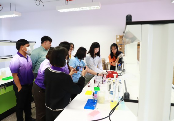 ภาพกิจกรรม  ศูนย์วิทยาศาสตร์และวิทยาศาสตร์ประยุกต์ จัดโครงการสัมมนาเชิงปฏิบัติการ PCR and Real-time PCR workflow Solution