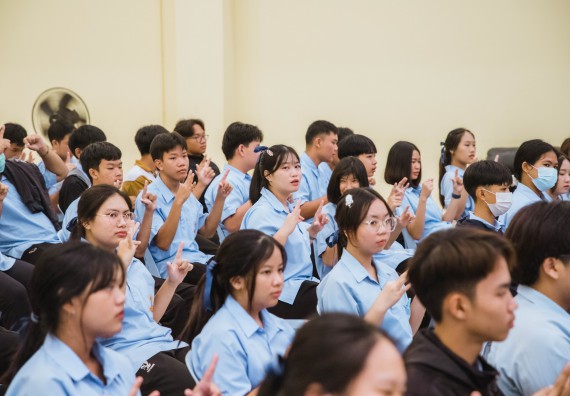 ภาพกิจกรรม   คณะวิทยาศาสตร์และเทคโนโลยี มหาวิทยาลัยราชภัฏกำแพงเพชร ร่วมกับโรงเรียนตากพิทยาคม กำหนดจัดกิจกรรมสร้างเสริมทักษะกระบวนการทางวิทยาศาสตร์สู่มาตรฐานสากล